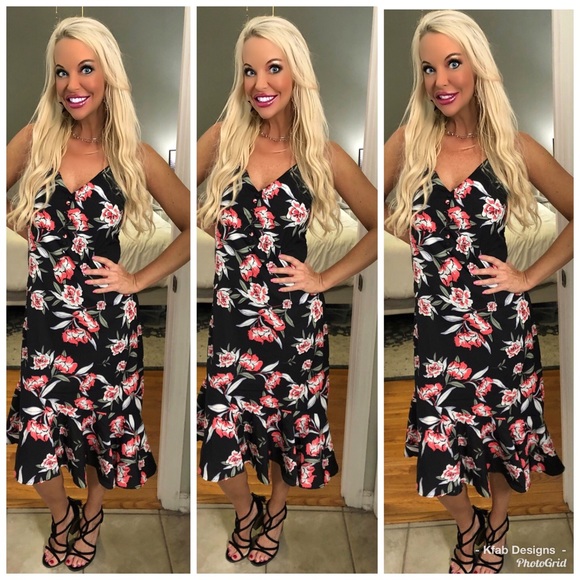 ❤️LAST 1💕Stunning Black Floral Asymmetric Dress! - Picture 2 of 5